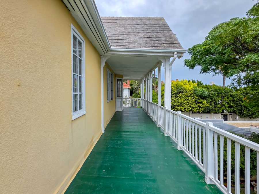 6 Bedroom Property for Sale in Sea Point Western Cape